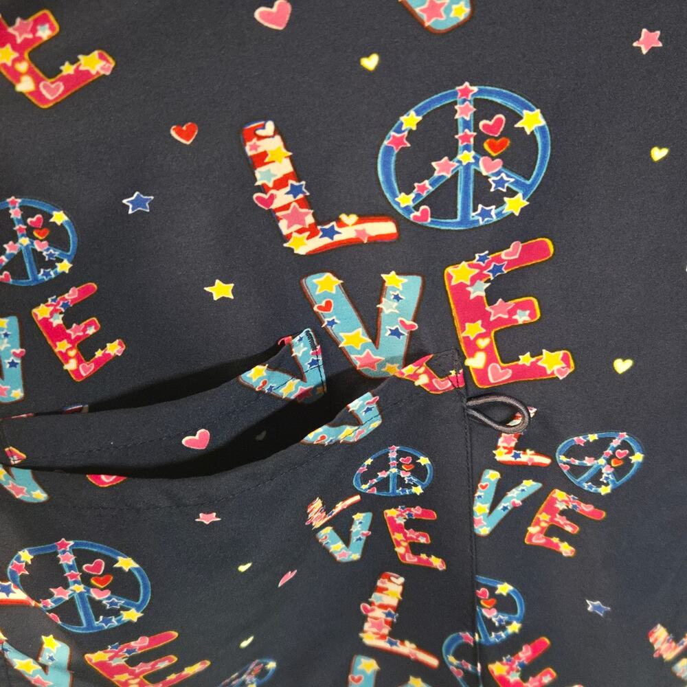 Womens Love Print Scrub Top Navy Blue V-Neck Peace Sign Nurse Uniform Size 2X - Picture 5 of 6